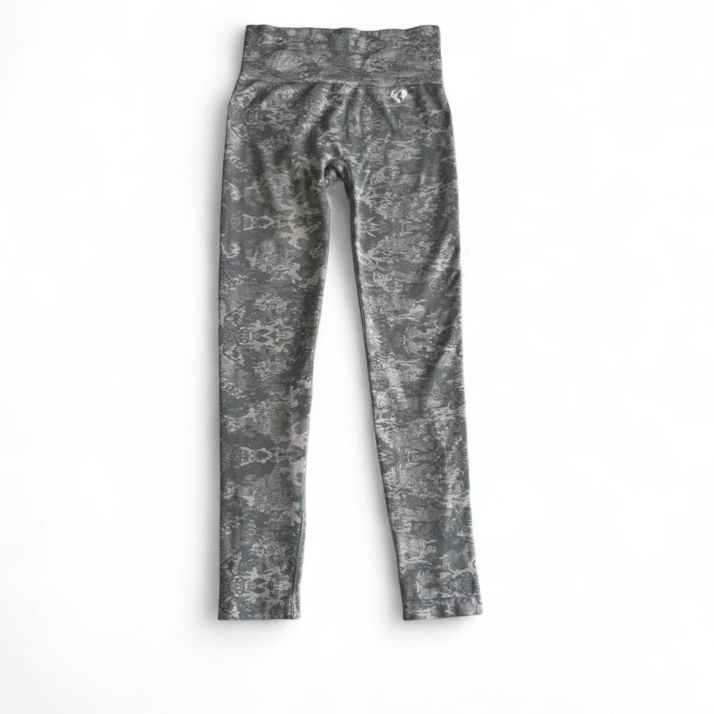 Size Medium Women’s Best leggings in a‎ grey and white patterned design 🩶